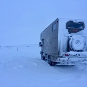 Fuso Canter 4x4 im Winter durch Island