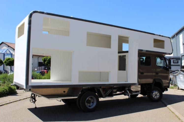 Fuso vor der Lackierung - rechte Seite